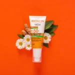 ⁦كريم الشمس للبشرة المعرضة لحبّ الشباب 50+ SPF⁩ - الصورة ⁦2⁩